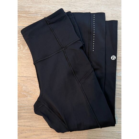lululemon athletica Pants - Lululemon Black Cropped Leggings Size 4
